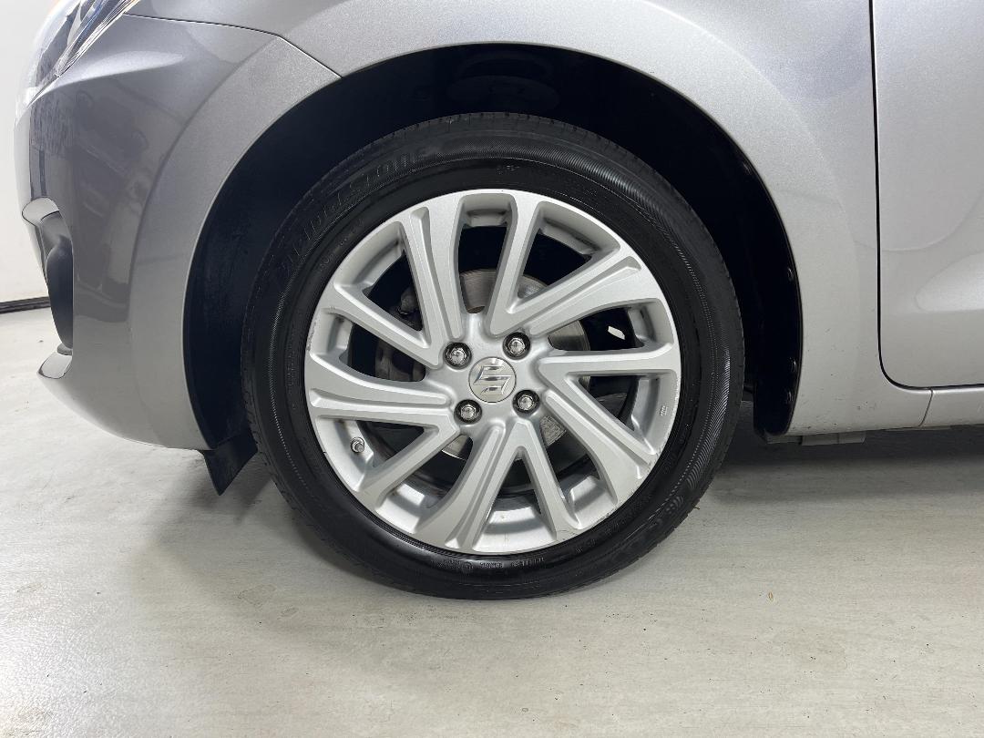 Photo '10' of Suzuki Swift Photo '10' of Suzuki Swift