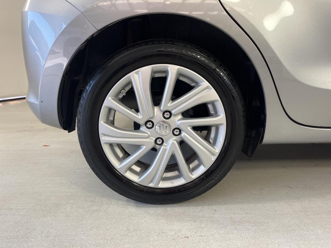 Photo '12' of Suzuki Swift Photo '12' of Suzuki Swift