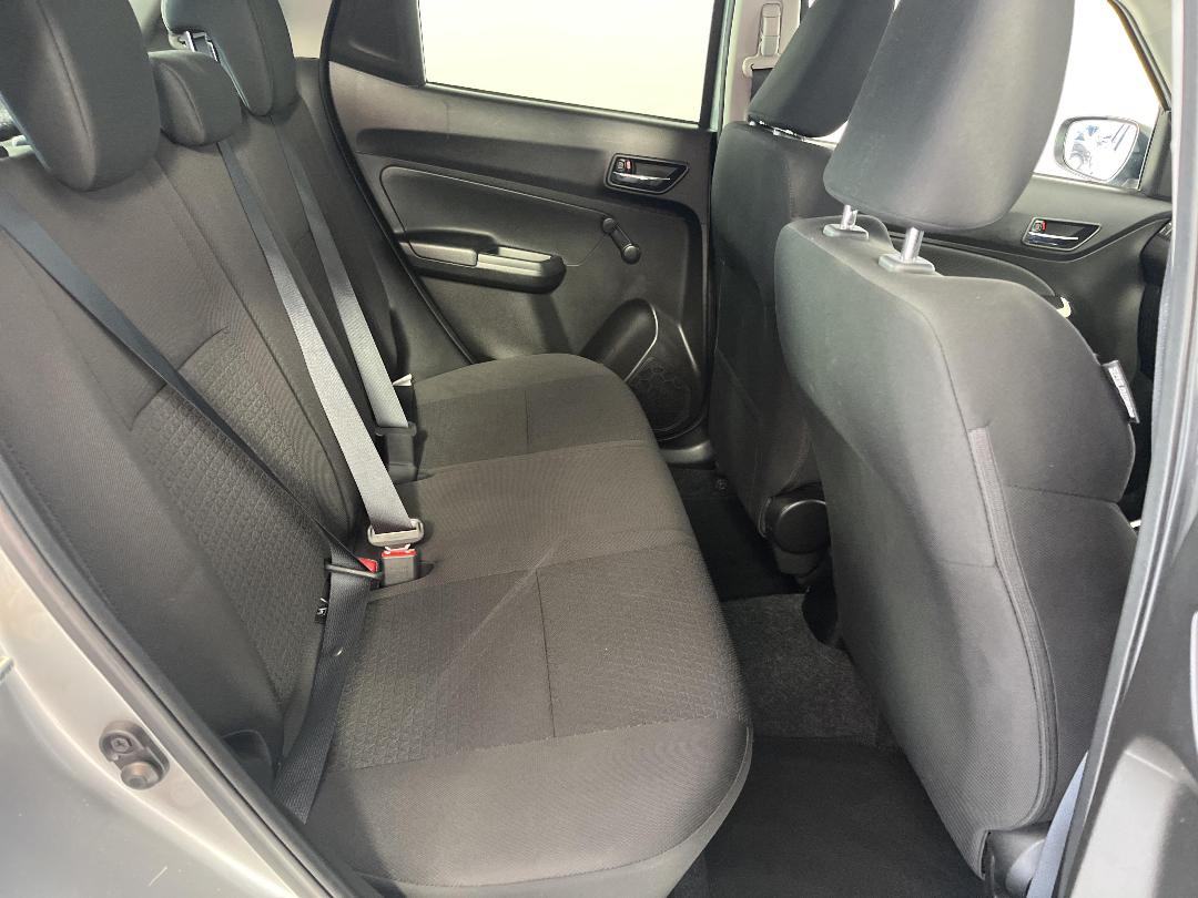 Photo '20' of Suzuki Swift Photo '20' of Suzuki Swift