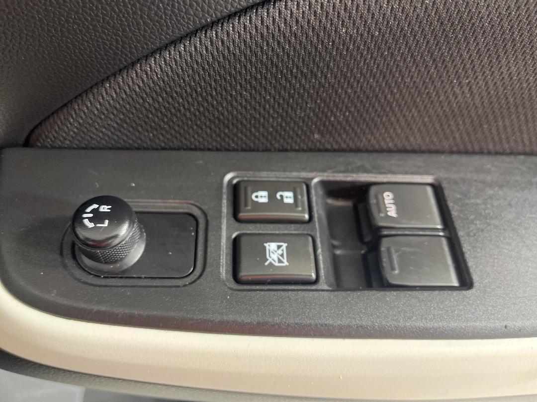 Photo '27' of Suzuki Swift Photo '27' of Suzuki Swift