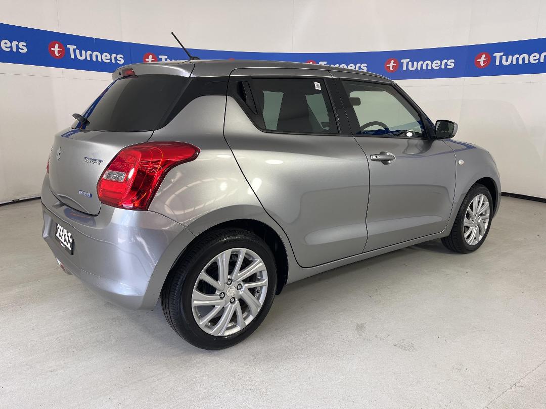 Photo '7' of Suzuki Swift