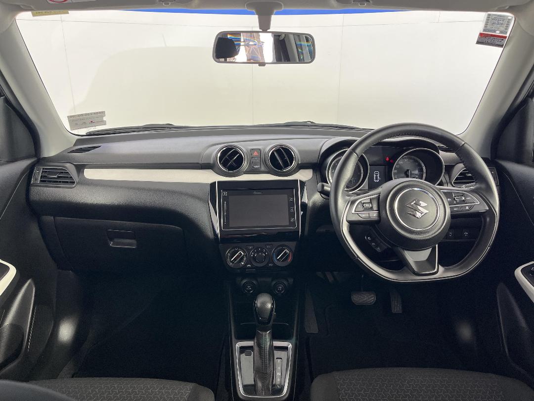 Photo '17' of Suzuki Swift