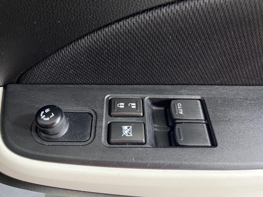 Photo '27' of Suzuki Swift