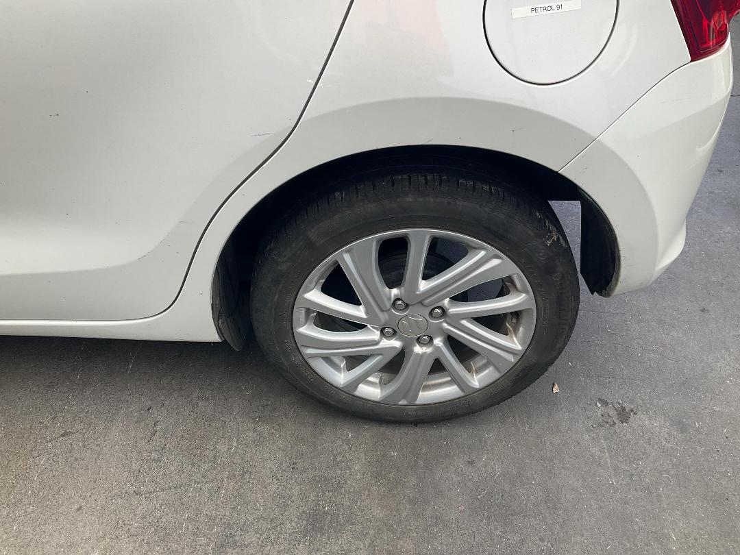 Photo '14' of Suzuki Swift GL