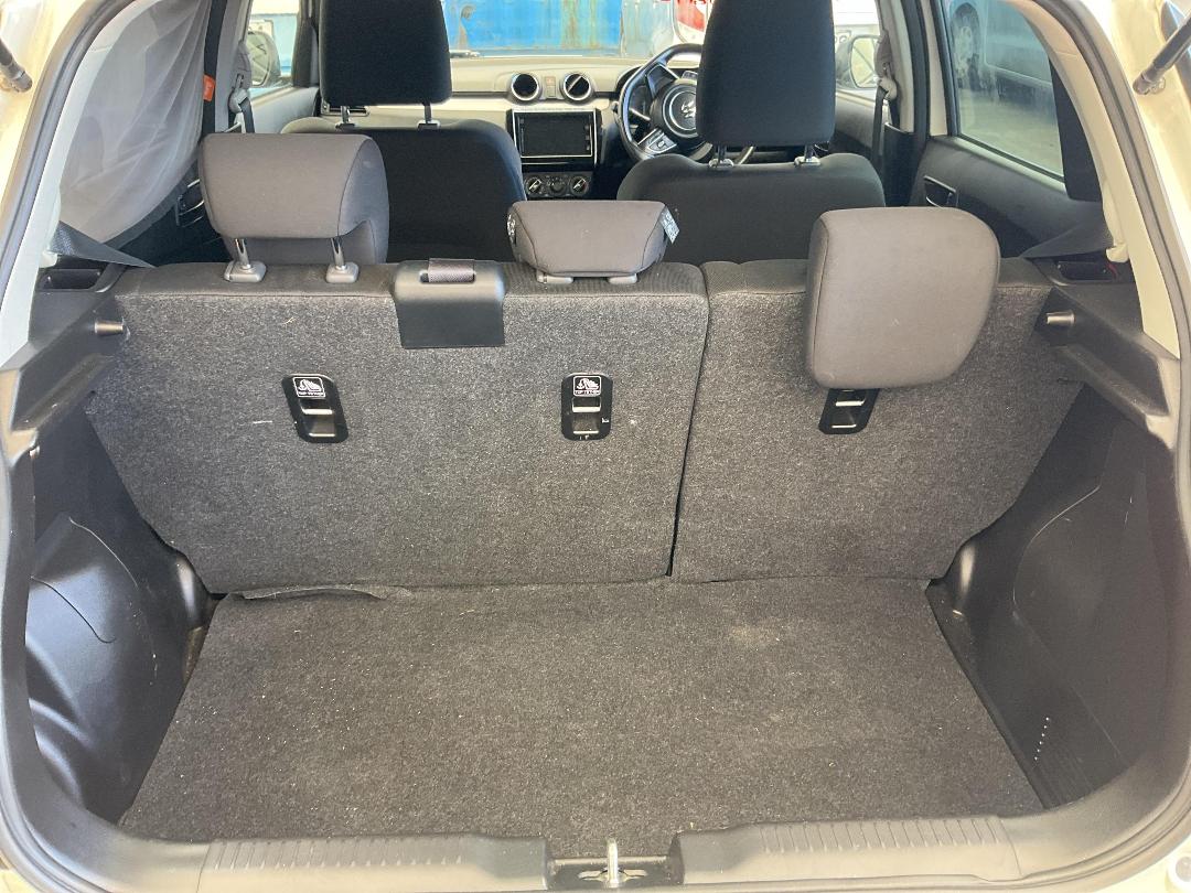 Photo '16' of Suzuki Swift GL