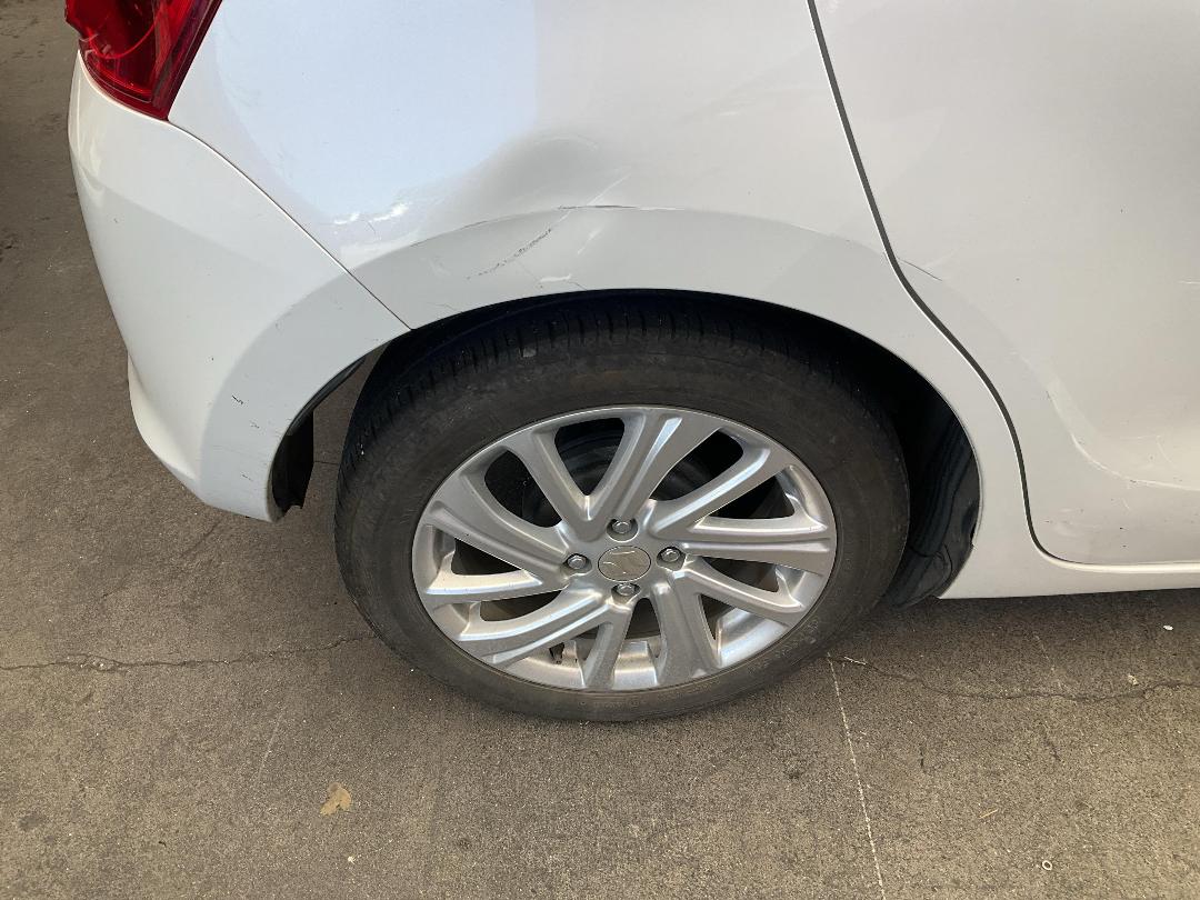 Photo '15' of Suzuki Swift GL