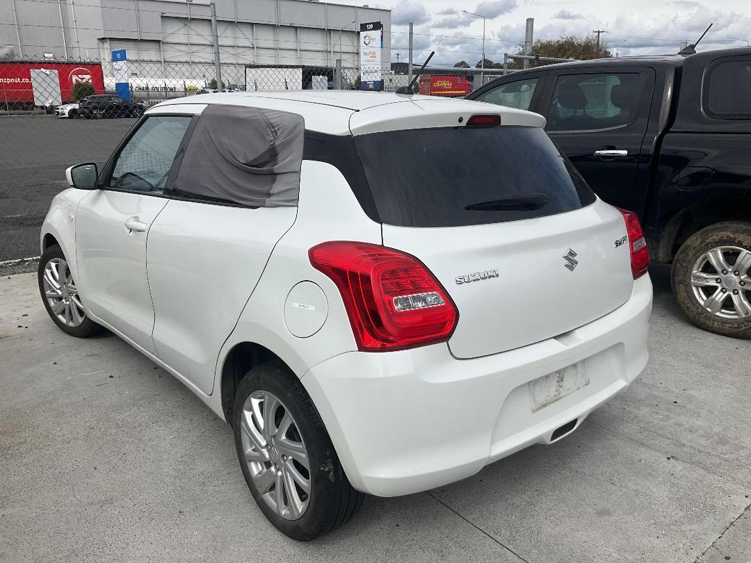 Photo '5' of Suzuki Swift GL