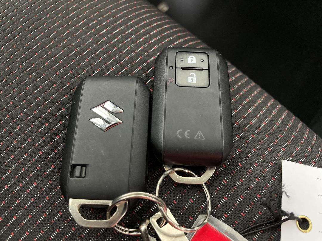 Photo '22' of Suzuki Swift