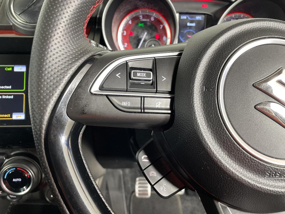 Photo '27' of Suzuki Swift