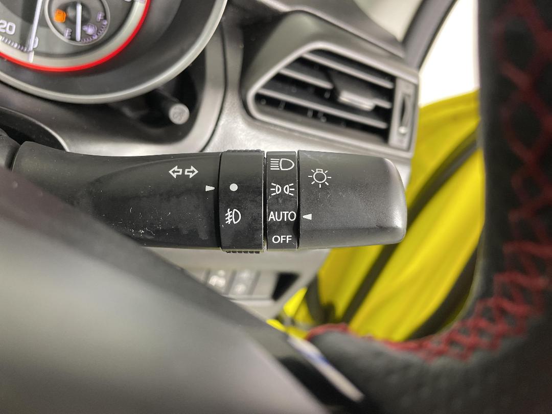 Photo '29' of Suzuki Swift