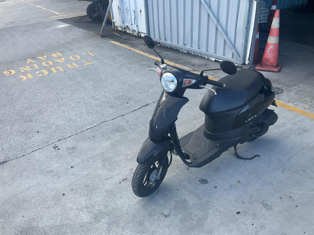 Photo '4' of Suzuki UZ50 no submodel