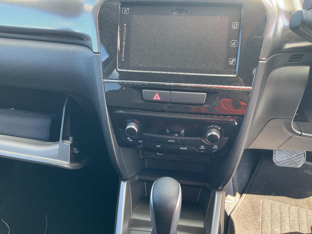 Photo '17' of Suzuki Vitara Turbo