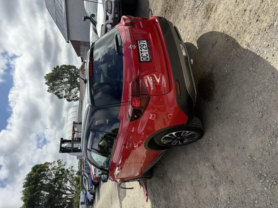 Photo '4' of Suzuki Vitara Turbo