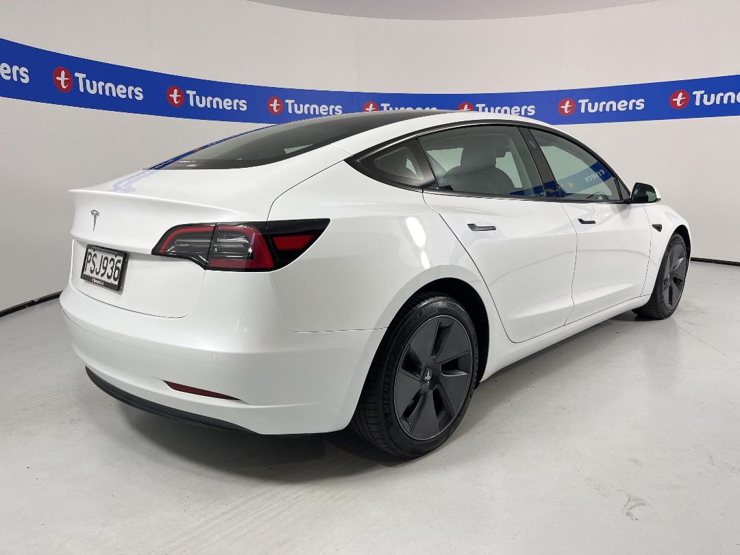 Photo '7' of Tesla Model 3