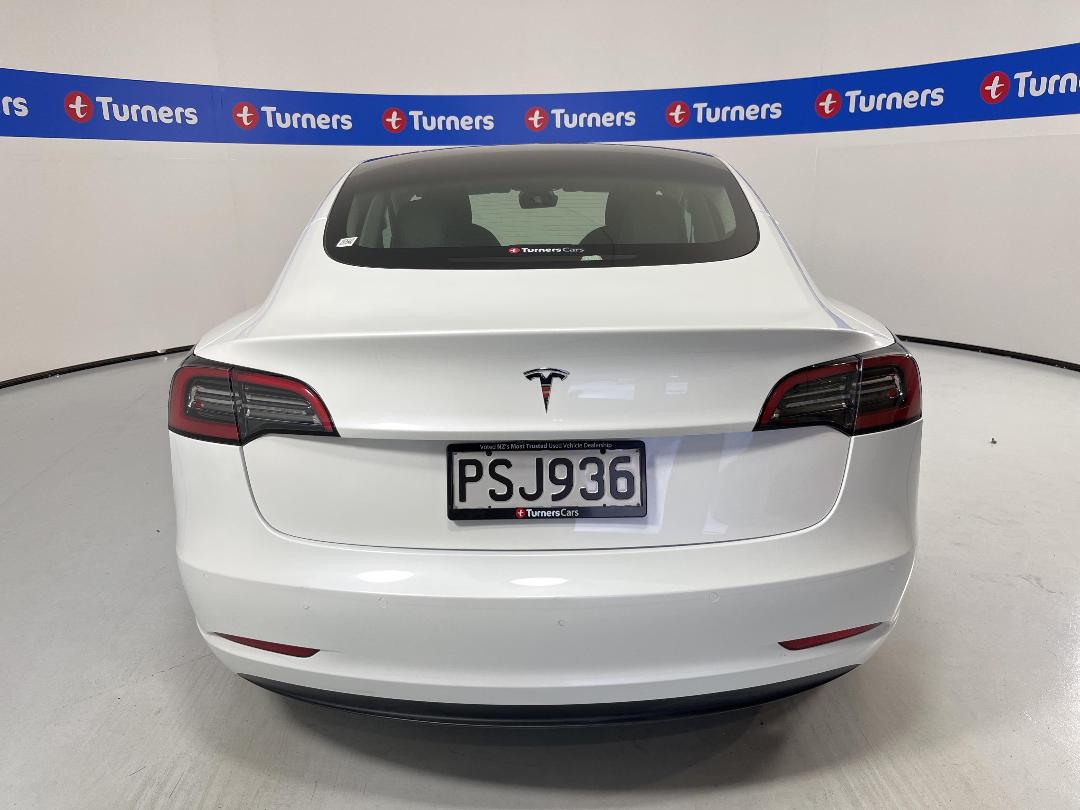 Photo '6' of Tesla Model 3