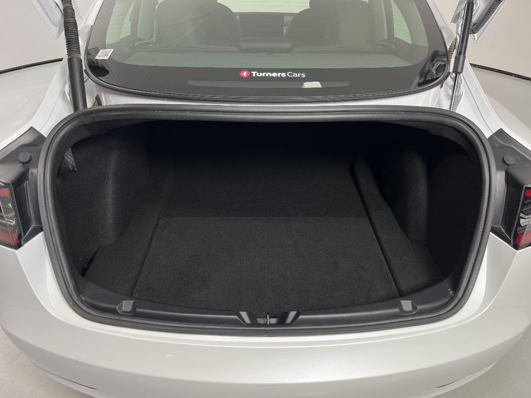 Photo '14' of Tesla Model 3