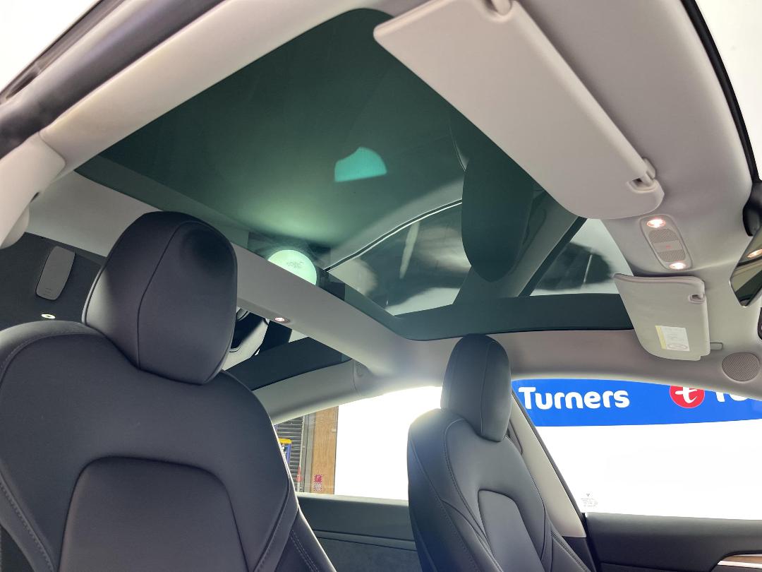 Photo '23' of Tesla Model 3