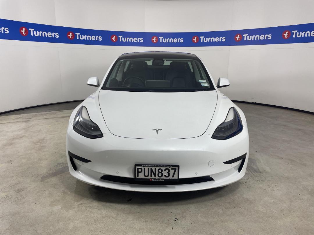 Photo '2' of Tesla Model 3