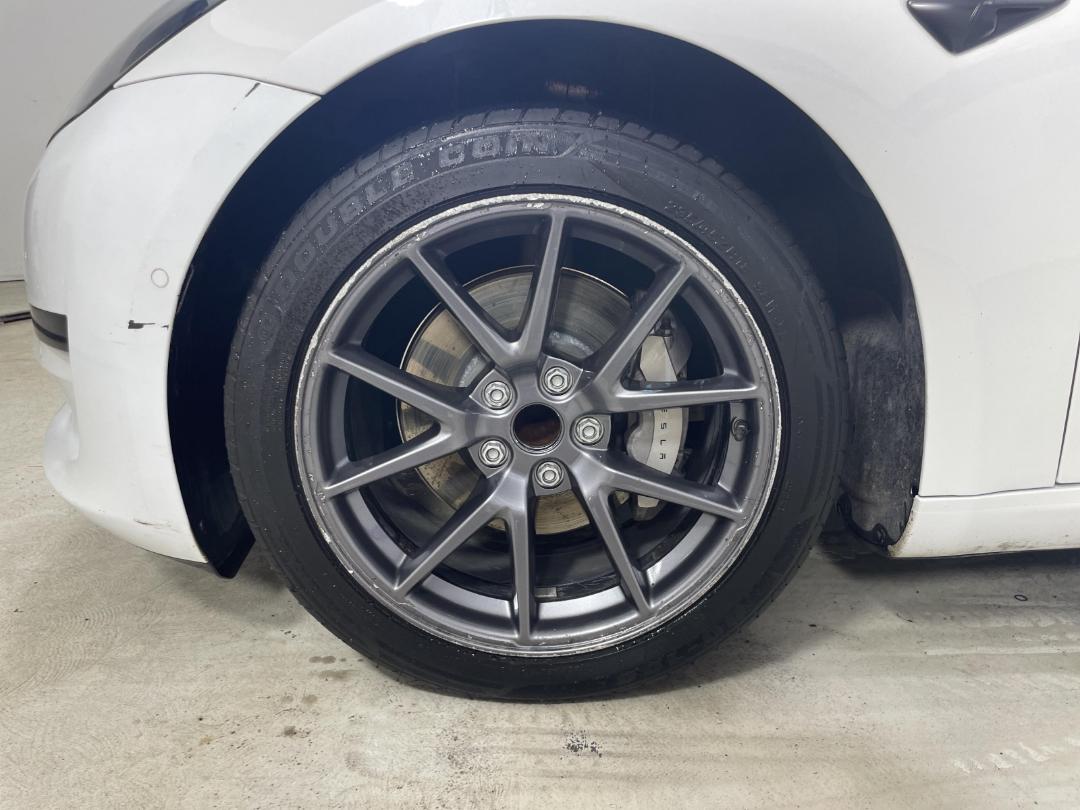 Photo '10' of Tesla Model 3