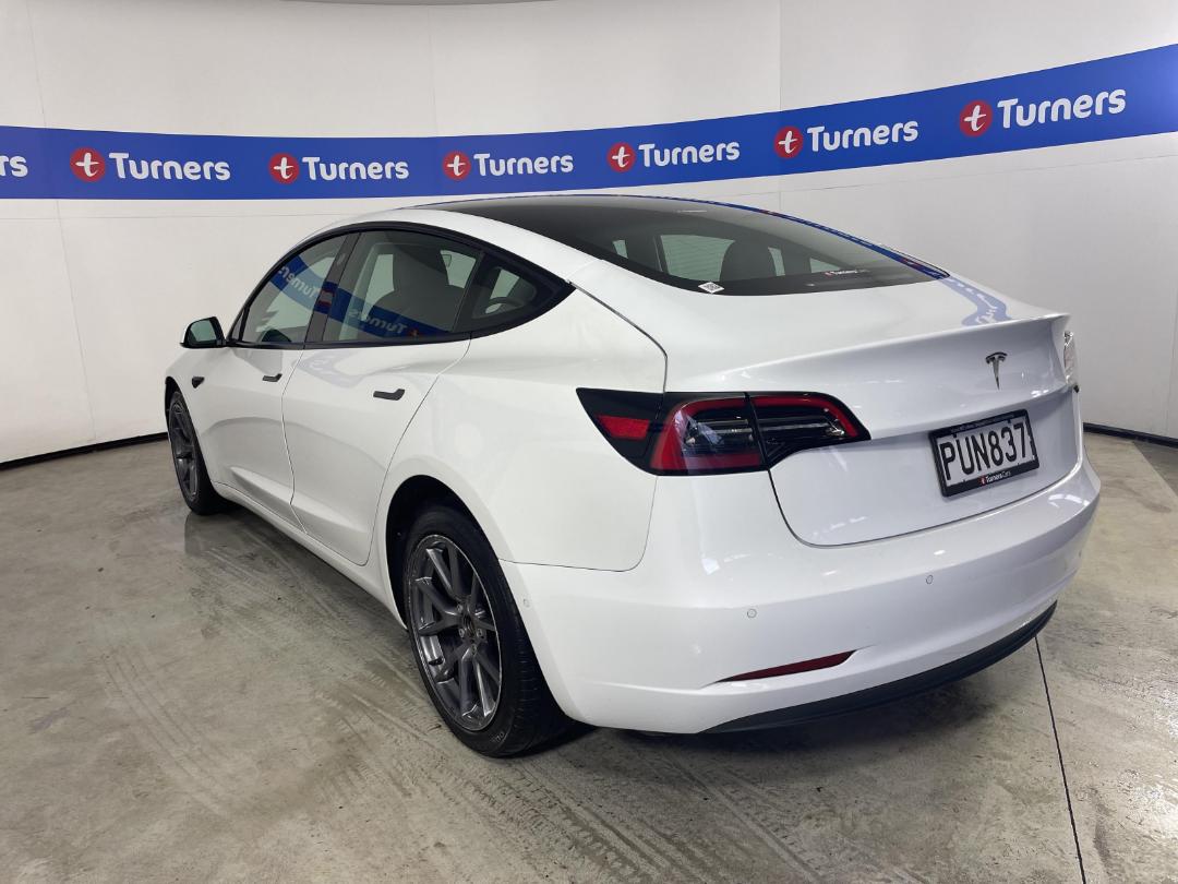 Photo '5' of Tesla Model 3