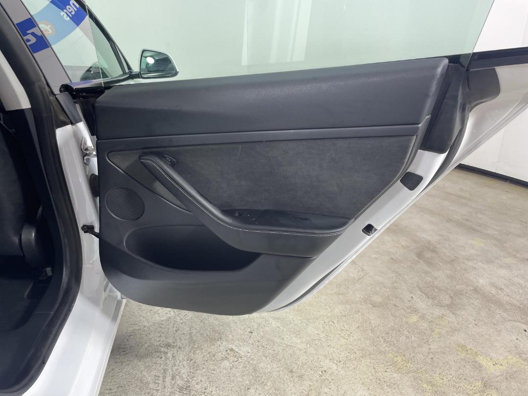 Photo '19' of Tesla Model 3