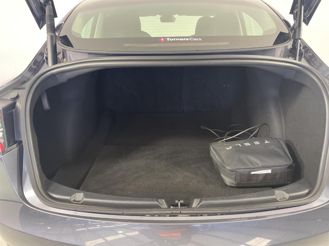 Photo '14' of Tesla Model 3