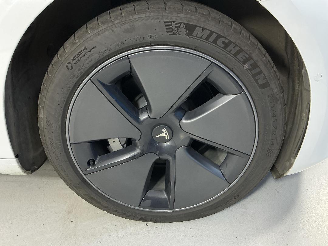 Photo '9' of Tesla Model 3 Photo '9' of Tesla Model 3