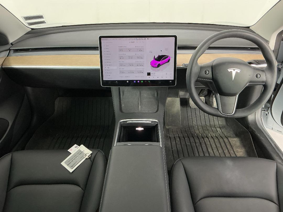 Photo '17' of Tesla Model 3 Photo '17' of Tesla Model 3