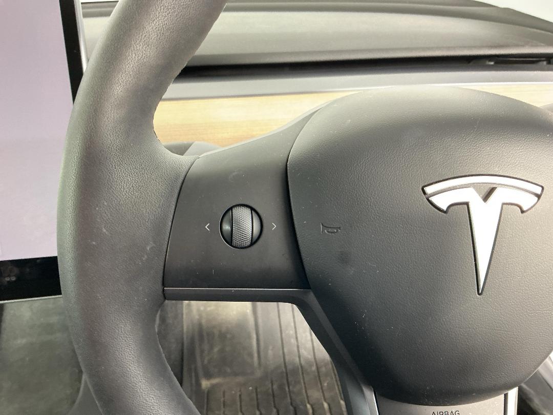 Photo '23' of Tesla Model 3 Photo '23' of Tesla Model 3