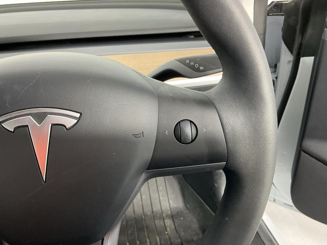 Photo '24' of Tesla Model 3 Photo '24' of Tesla Model 3