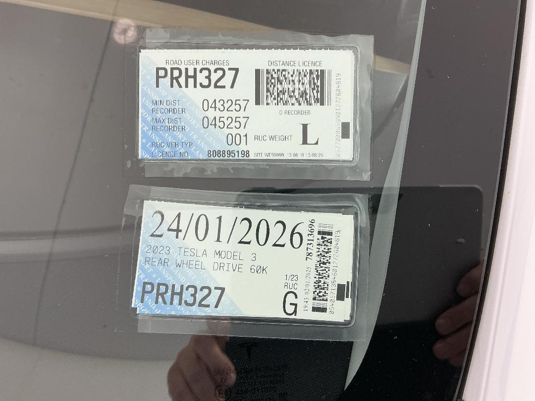 Photo '27' of Tesla Model 3 Photo '27' of Tesla Model 3