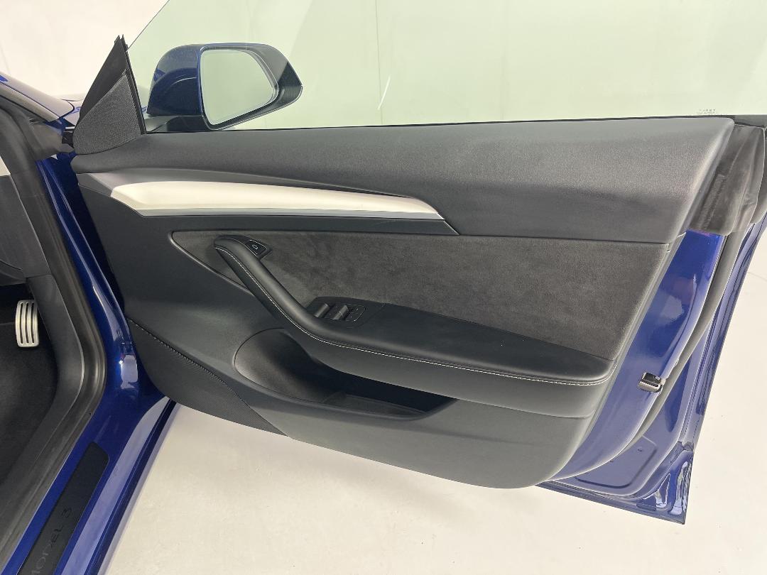 Photo '15' of Tesla Model 3 Photo '15' of Tesla Model 3