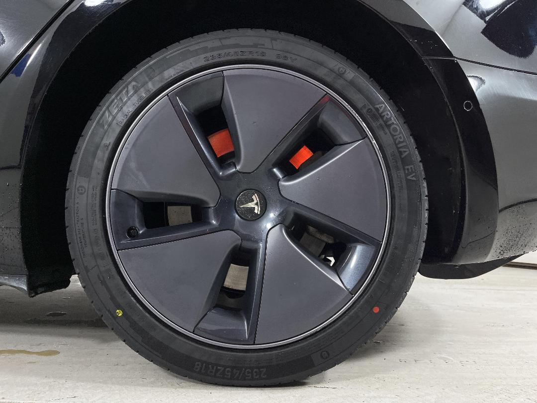 Photo '11' of Tesla Model 3 Photo '11' of Tesla Model 3