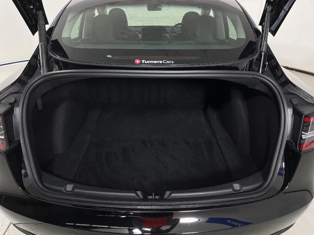 Photo '14' of Tesla Model 3 Photo '14' of Tesla Model 3