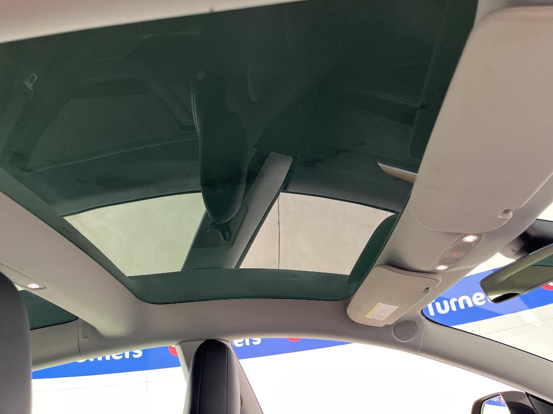 Photo '24' of Tesla Model 3 Photo '24' of Tesla Model 3