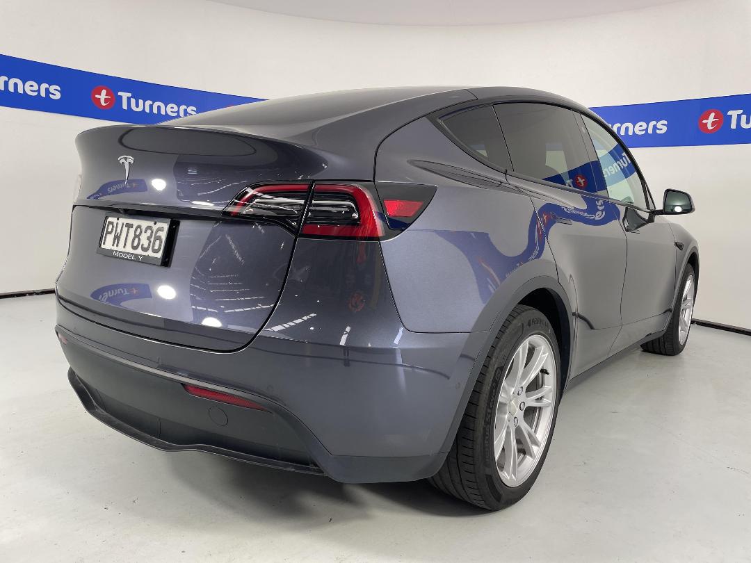 Photo '7' of Tesla Model Y