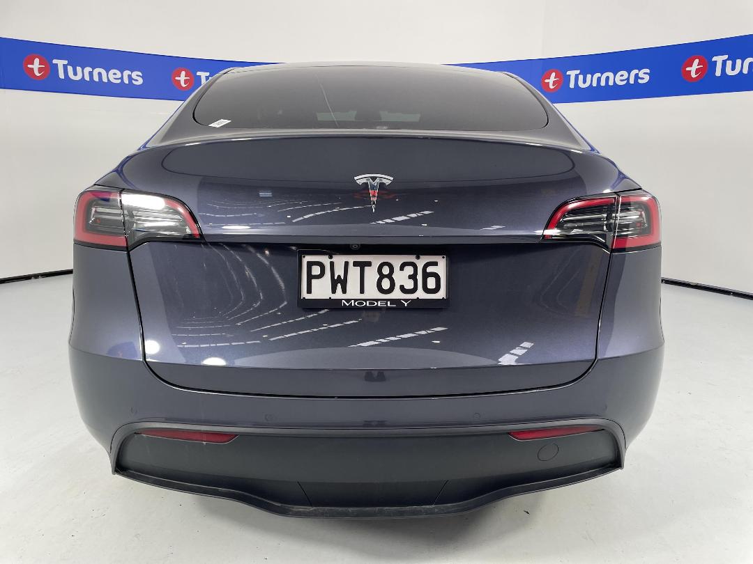Photo '6' of Tesla Model Y