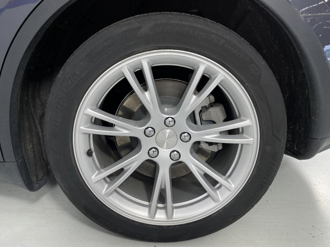 Photo '11' of Tesla Model Y