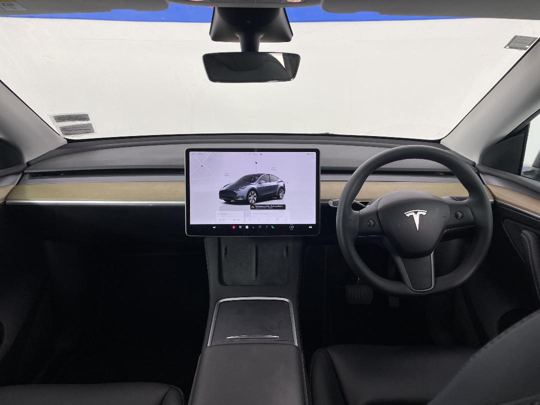 Photo '17' of Tesla Model Y