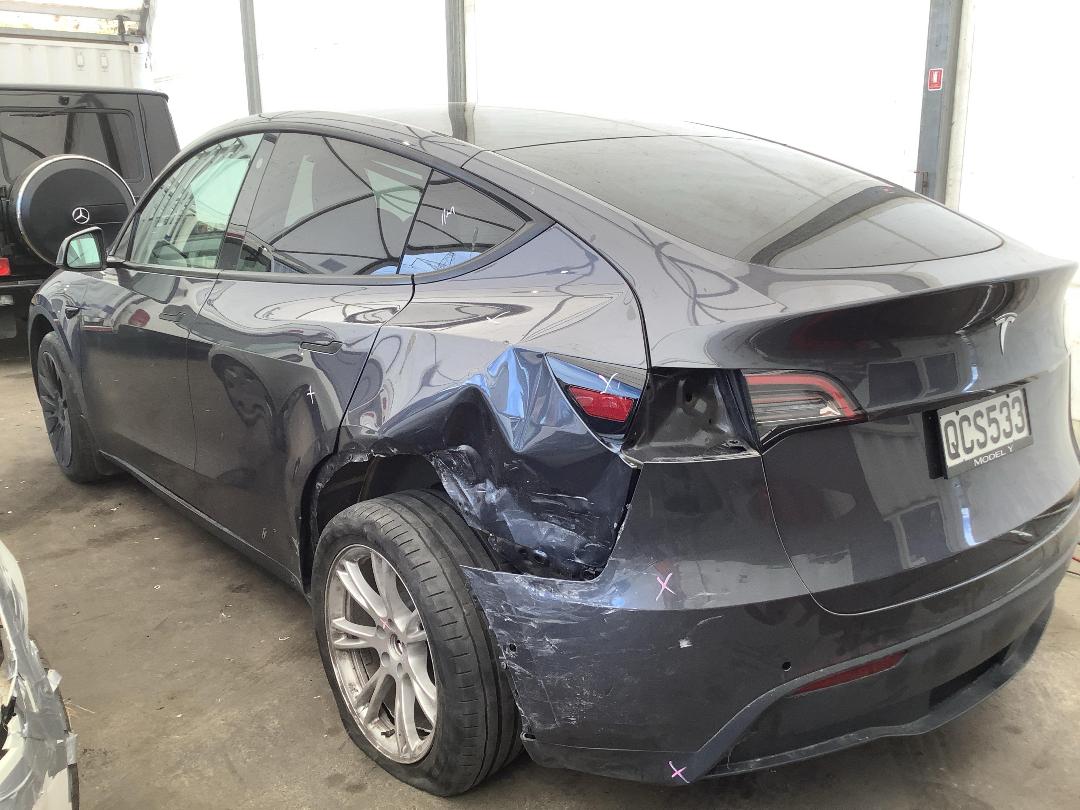 Photo '5' of Tesla Model Y Rear Wheel Drive Photo '5' of Tesla Model Y Rear Wheel Drive