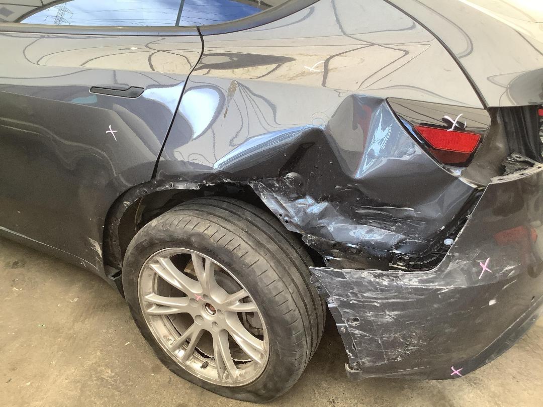 Photo '6' of Tesla Model Y Rear Wheel Drive Photo '6' of Tesla Model Y Rear Wheel Drive