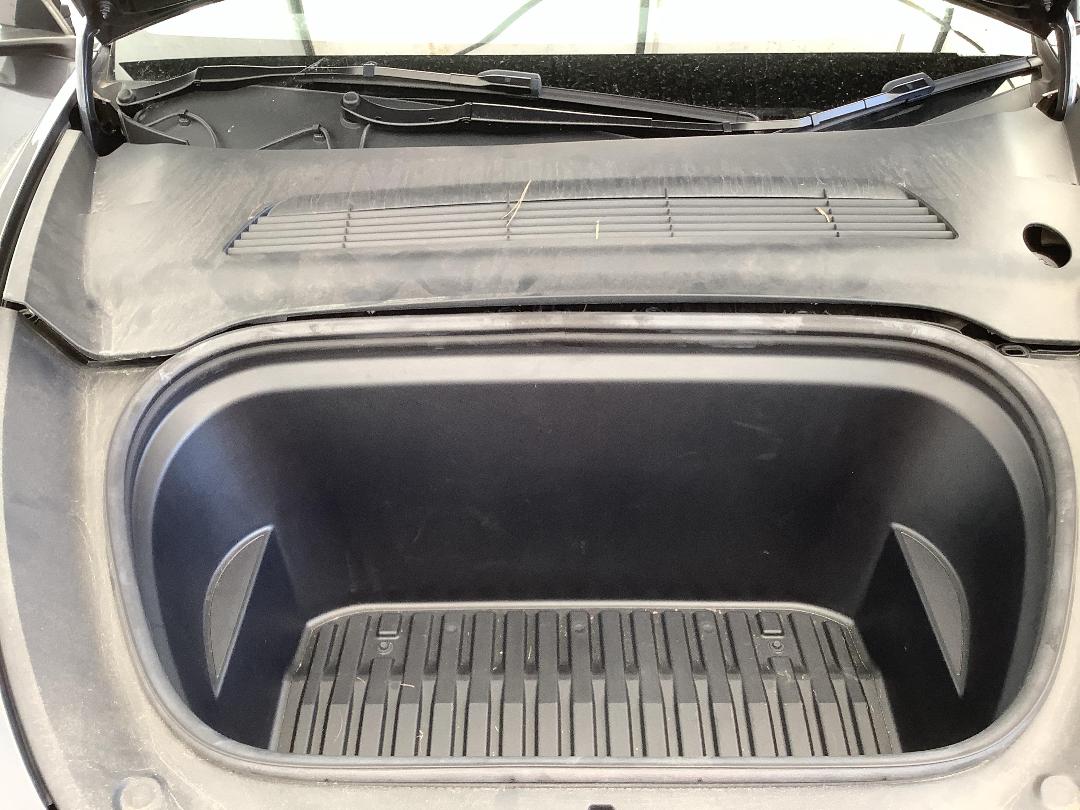 Photo '11' of Tesla Model Y Rear Wheel Drive Photo '11' of Tesla Model Y Rear Wheel Drive