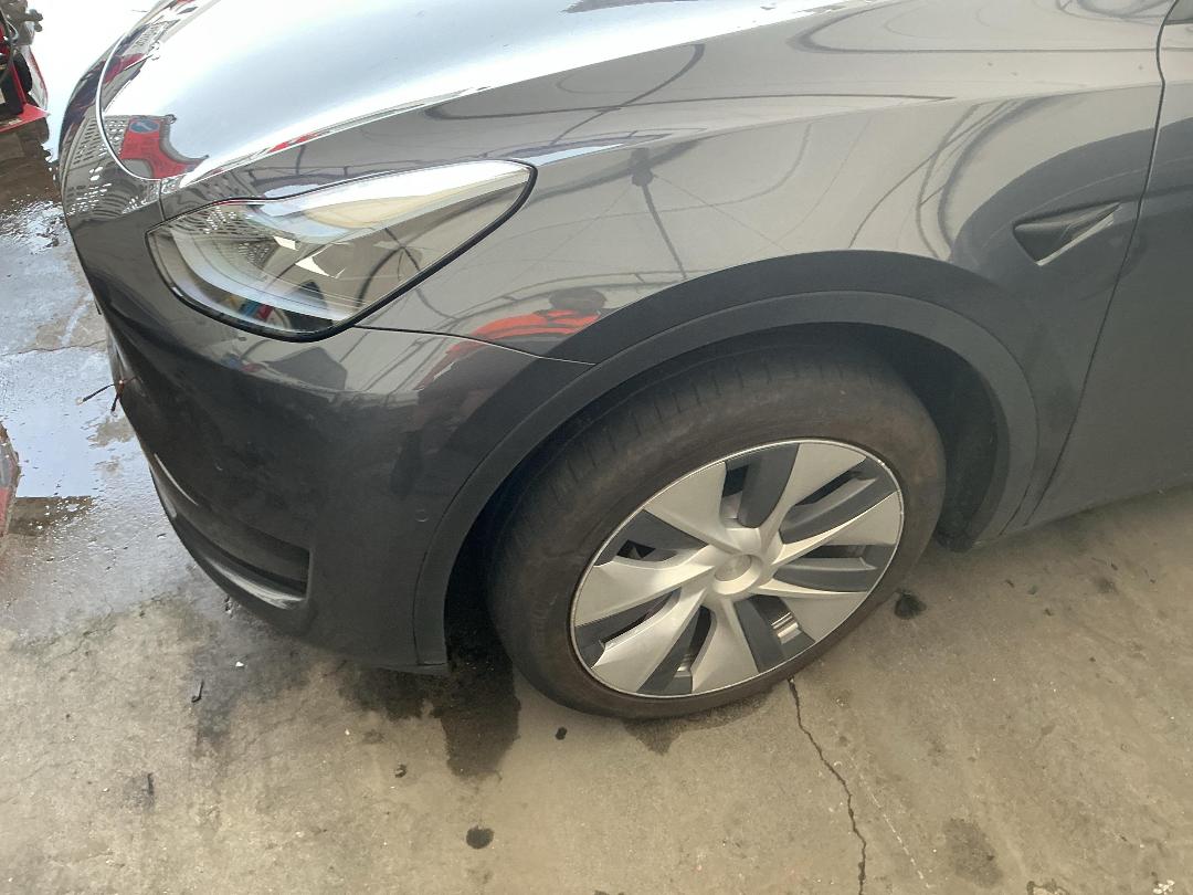 Photo '7' of Tesla Model Y Rear Wheel Drive Photo '7' of Tesla Model Y Rear Wheel Drive