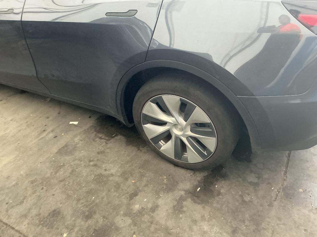 Photo '10' of Tesla Model Y Rear Wheel Drive Photo '10' of Tesla Model Y Rear Wheel Drive