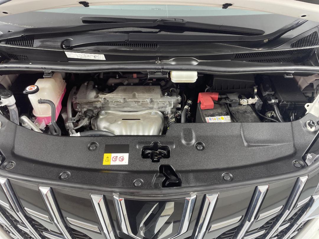 Photo '13' of Toyota Alphard