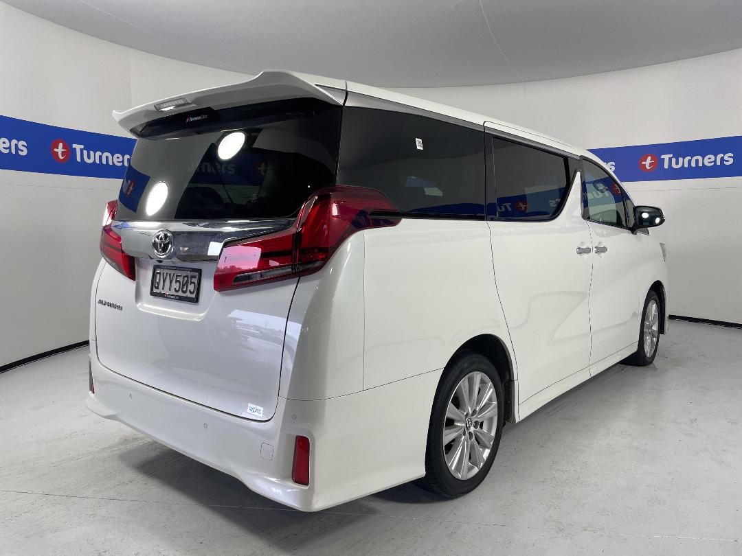 Photo '7' of Toyota Alphard
