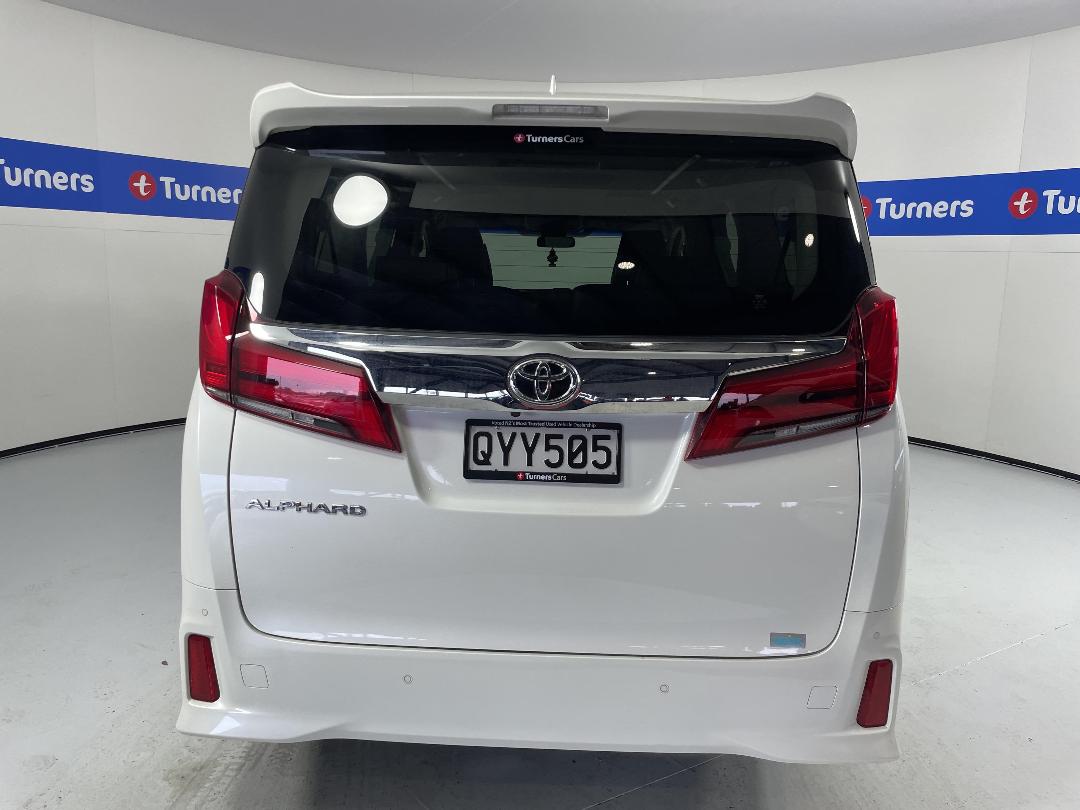 Photo '6' of Toyota Alphard
