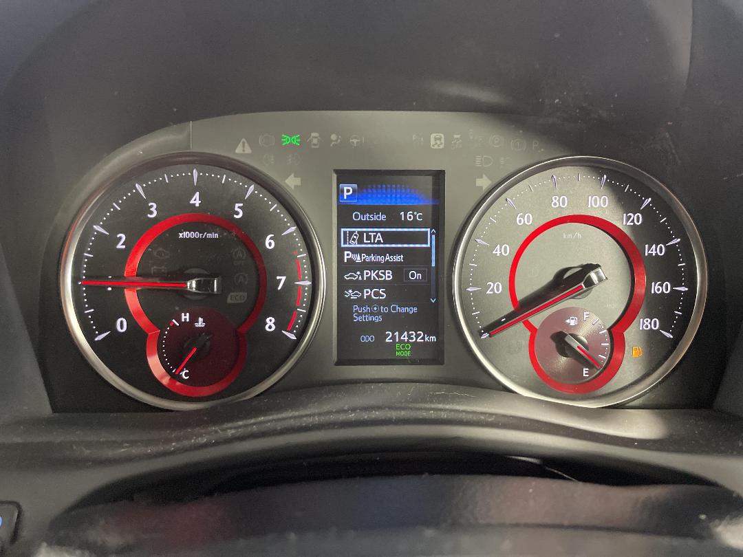 Photo '21' of Toyota Alphard