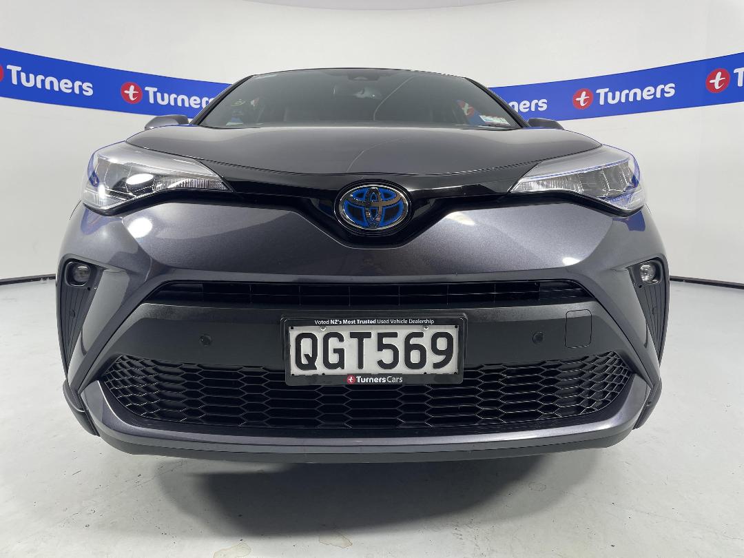 Photo '2' of Toyota C-HR