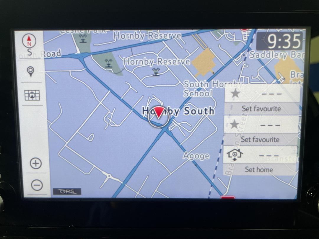 Photo '28' of Toyota C-HR